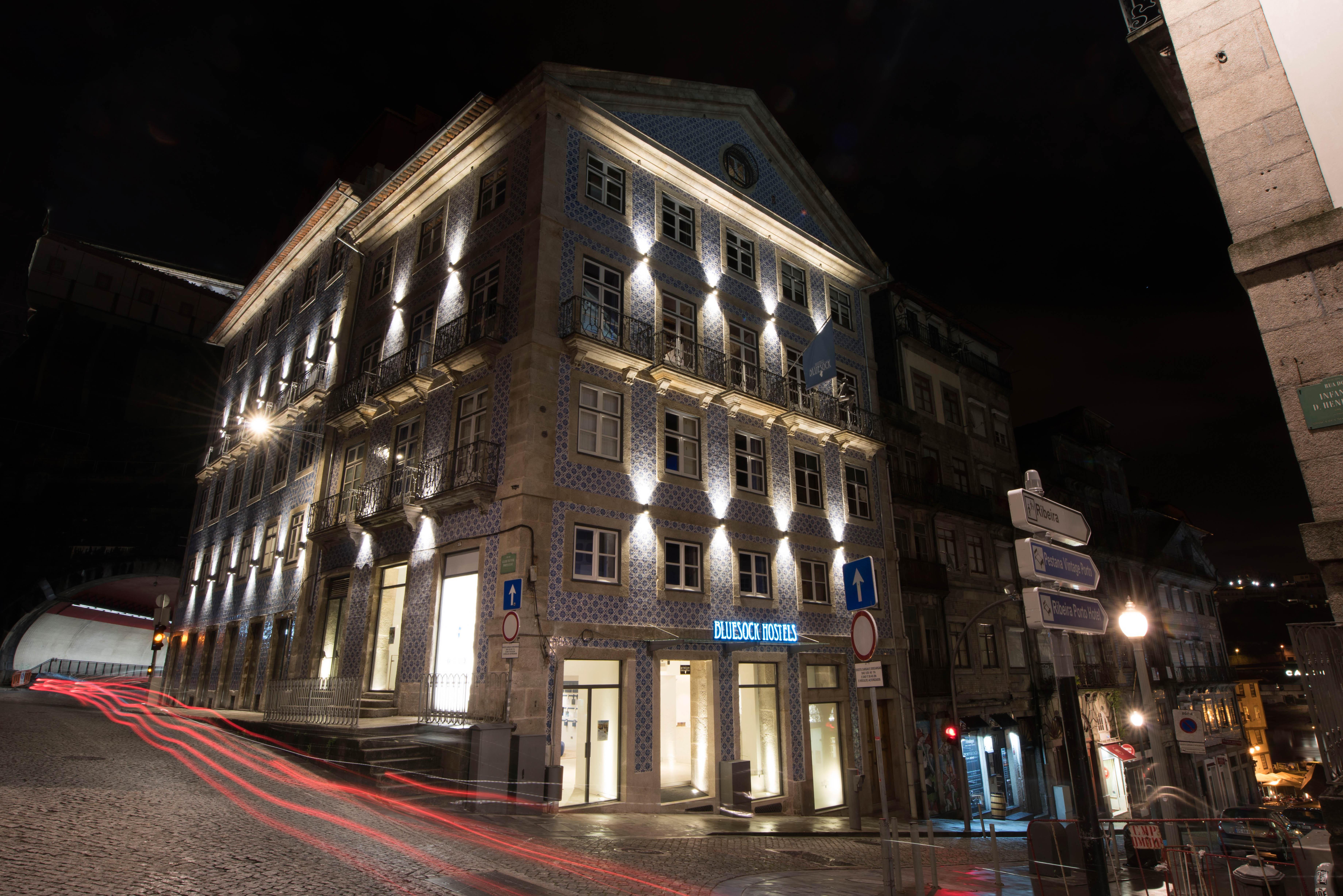 بيت شباب بلوسوك بورتو المظهر الخارجي الصورة The headquarters of the Portuguese Football Federation in Lisbon