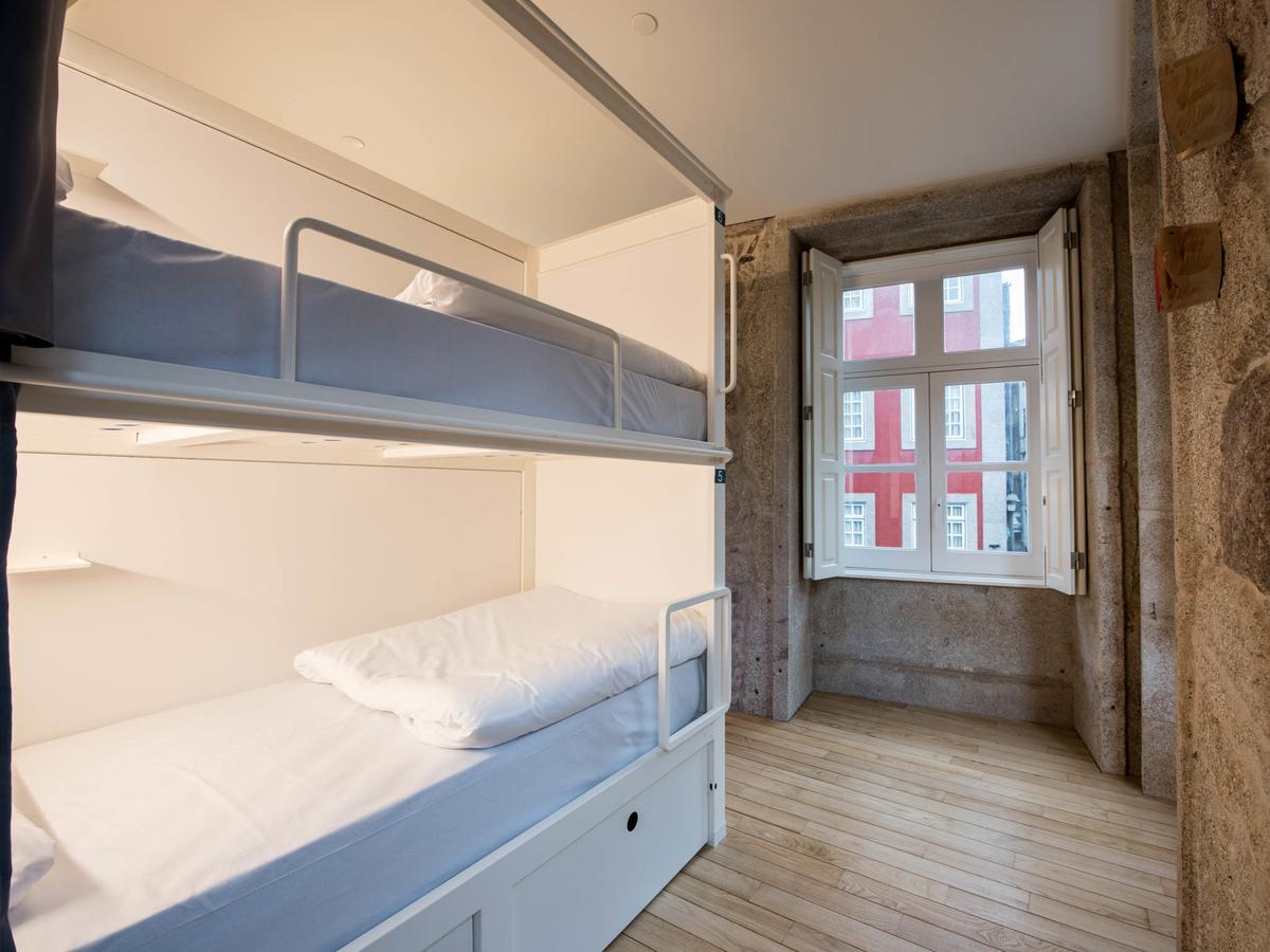 بيت شباب بلوسوك بورتو المظهر الخارجي الصورة Hostel room in Lisbon, Portugal