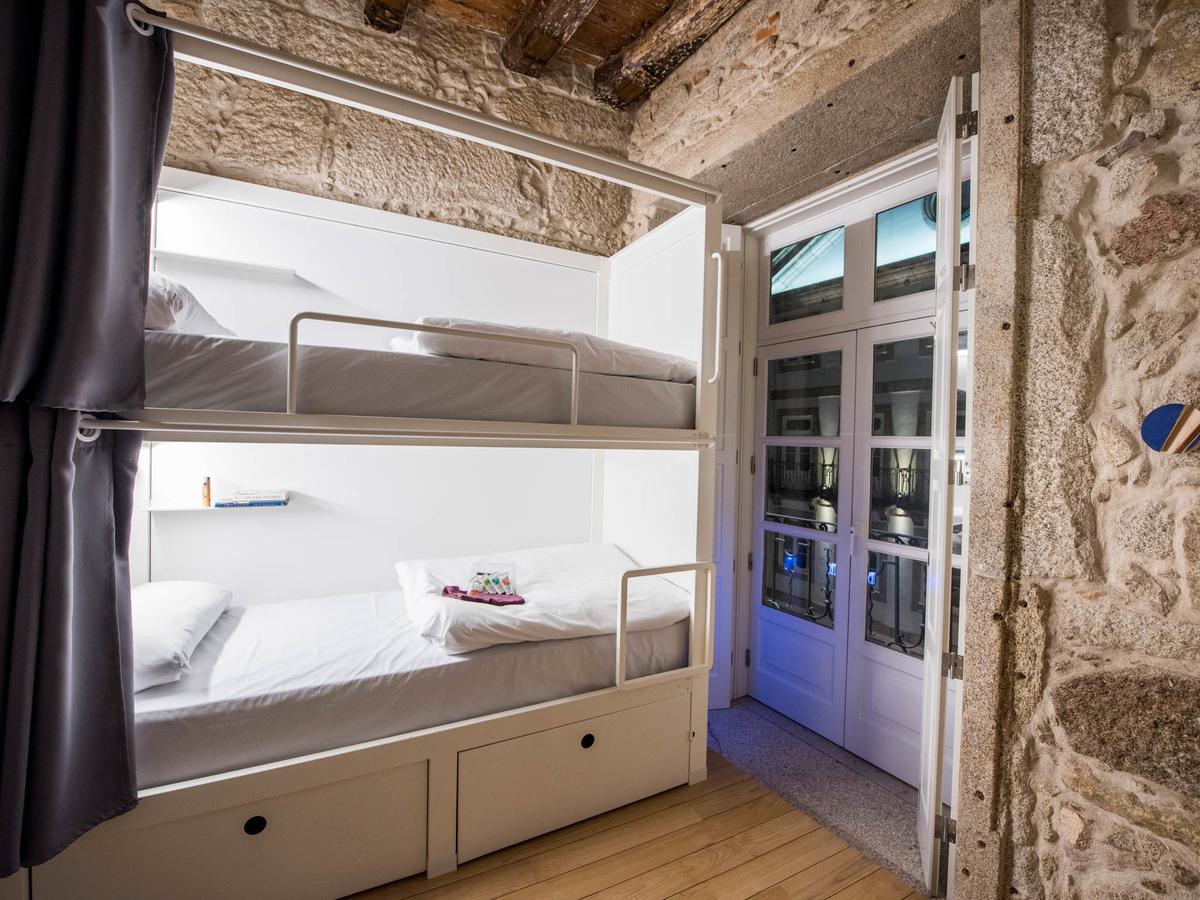 بيت شباب بلوسوك بورتو المظهر الخارجي الصورة Hostel room in Athens, Greece