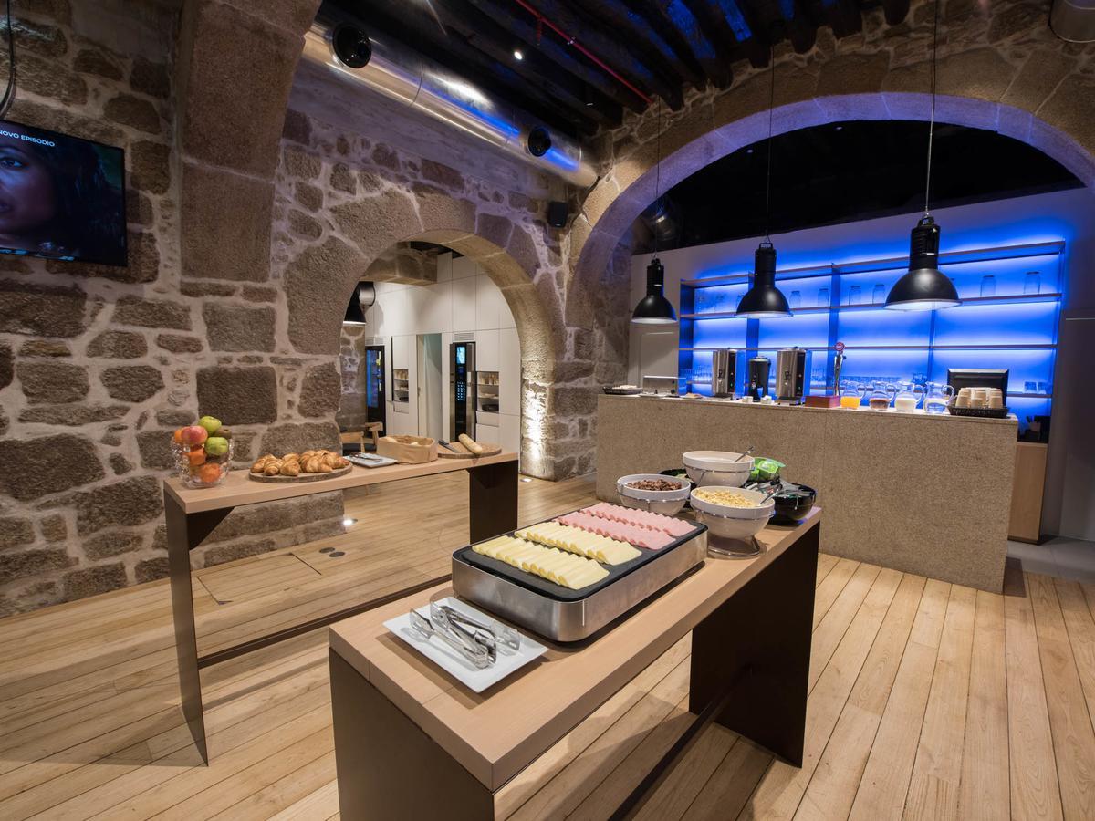 بيت شباب بلوسوك بورتو المظهر الخارجي الصورة The interior of the restaurant