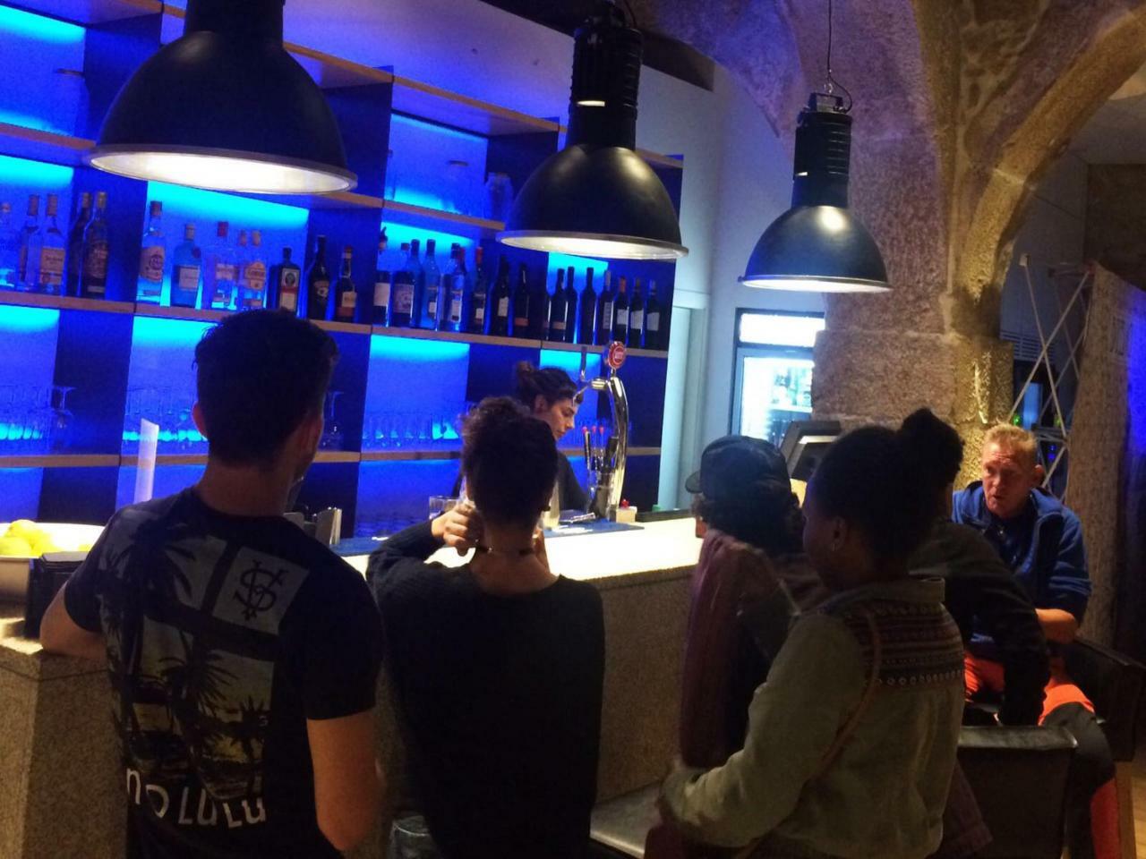 بيت شباب بلوسوك بورتو المظهر الخارجي الصورة The bar at the entrance of the nightclub